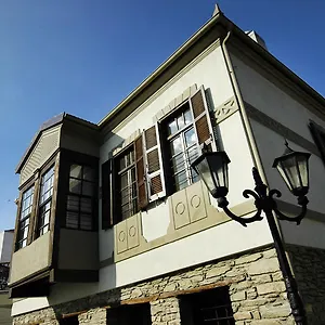 https://hotel-marelia.hotelschalkidiki.net